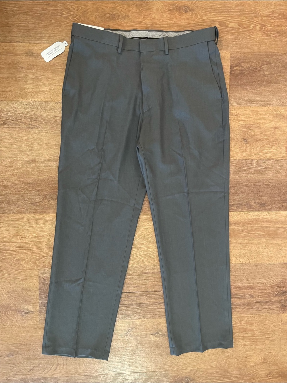Haggar Stretch Wrinkle Free Classic Fit Men’s NWT Gray Flat Front Pants 36x30